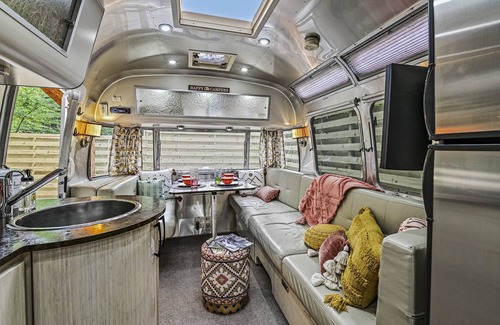 Wears Valley House | Moondance Airstream:Not ur ordinary Smokies Vacay
