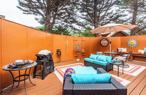 Brookings Cottage | Moondance Cottage - Steps from the Chetco River