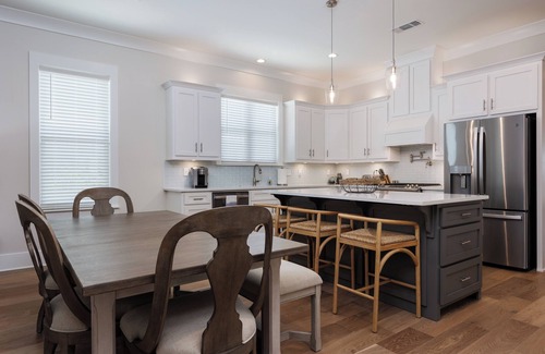 Ocean Springs House | Moondance on Magnolia - the perfect location in Ocean Springs. Walk to downtown!