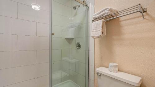 Hattiesburg Hotel | Moonlight Inn
