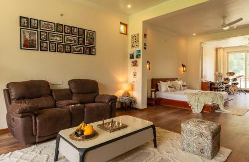 Mohal House | Moonlight villa