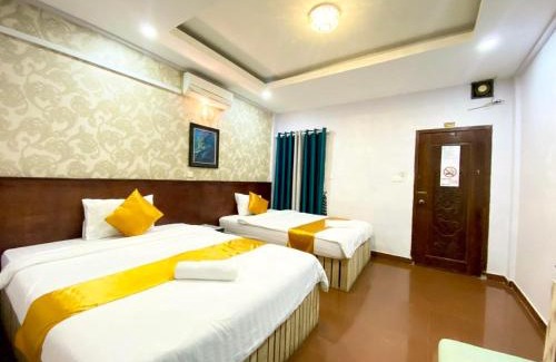 Daun Penh Hotel | Moonlight Villa