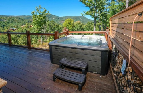 Gatlinburg - Pigeon Forge Villa | Moonlit Lodge
