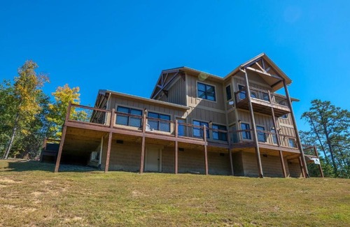 Gatlinburg - Pigeon Forge Villa | Moonlit Lodge