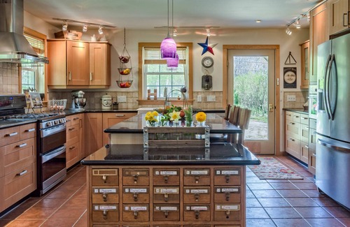 Hammondsport Bed & Breakfast | Moonshadow Bed and Breakfast