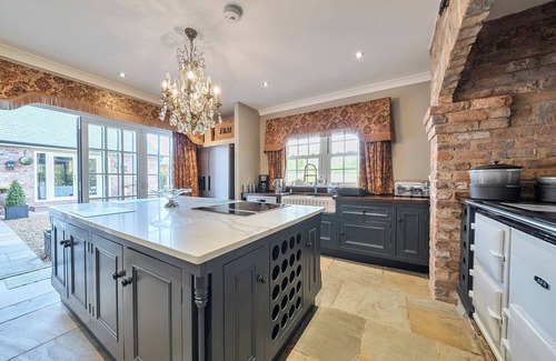 Poulton-le-Fylde Cottage | MOOR END MANOR, family friendly, luxury holiday cottage in Stalmine