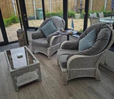 Thornton-Cleveleys House | Moorehouse Holiday Let