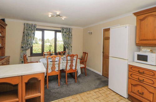 South Zeal Cottage | MOORSTONE, pet friendly, with open fire in South Zeal