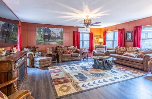 Sylva Cottage | Moose Creek Cottage - Adorable mountain home located along a creek!