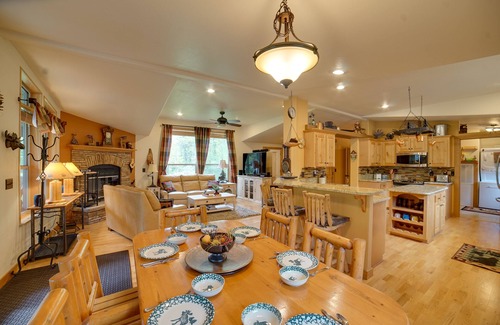 Baring Cabin | 'Moose Lodge' Cabin w/Entertainment Gazebo!