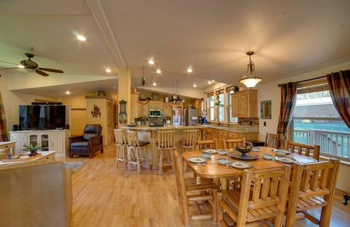 Baring Cabin | 'Moose Lodge' Cabin w/Entertainment Gazebo!