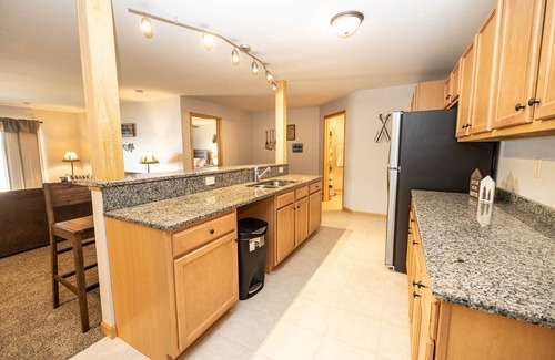 Tomahawk House | Moose Lodge - Lakefront Home on Beautiful Lake Nokomis