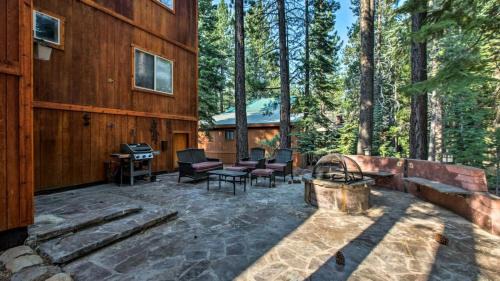 Truckee House | Moosetrack by AvantStay Cozy Cabin In The Heart of Tahoe Donner