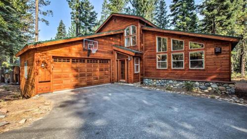 Truckee House | Moosetrack by AvantStay Cozy Cabin In The Heart of Tahoe Donner