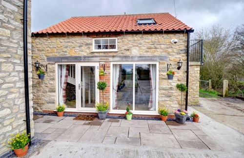 Pickering House | Morgan's Rest - One Bedroom House, Sleeps 2