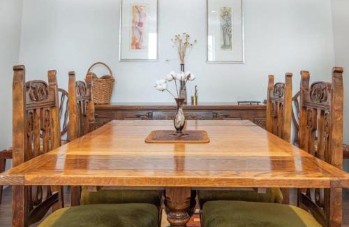 Bonar Bridge Apartment | Morningside long term rental home