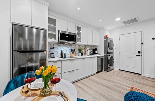 Oak Cliff Apartment | Moroccan King 1BR Apt | Bishop Arts Nr DT Dallas