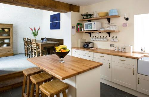 Masham House | Morton House and The Stable Block Masham - Adjoining holiday cottages for singles, couples and large groups
