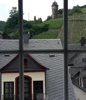 Zell Apartment | Mosel View Old Town Apartments