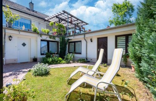 Wehlen Apartment | Moselle Vineyard Escape, cleaning included