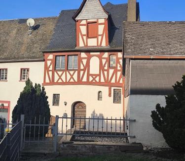 Bullay Apartment | Moselperle- Urlaub im historischen Fachwerkhäuschen