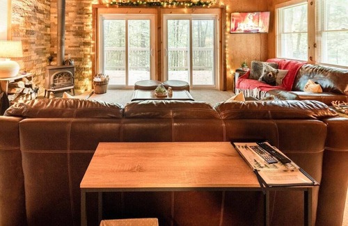 Greentown Cabin | Moss Hollow Cabin at Promised Land State Park