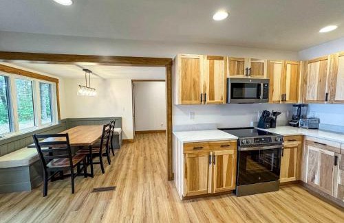 Lac du Flambeau House | Moss Lake Lookout Waterfront Home on LDF Chain