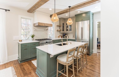 Leland House | Mosswood Cottage, Main St. Leland, Weekly Rental, Walk to Fishtown, Beach, Shops