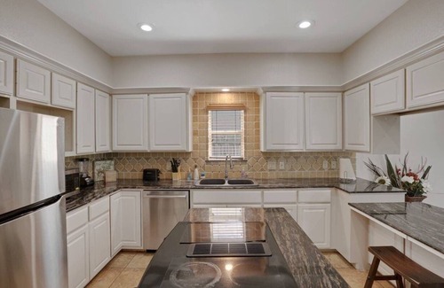 South Side House | Most comfortable beds in Texas!