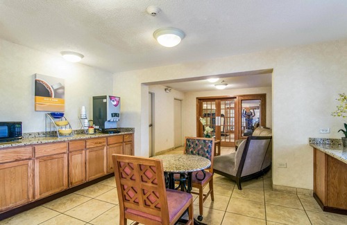 Alsip Hotel | Motel 6 Alsip, IL