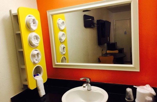 Amarillo Hotel | Motel 6 Amarillo, TX - West