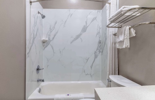 Brenham Hotel | Motel 6 Brenham, TX