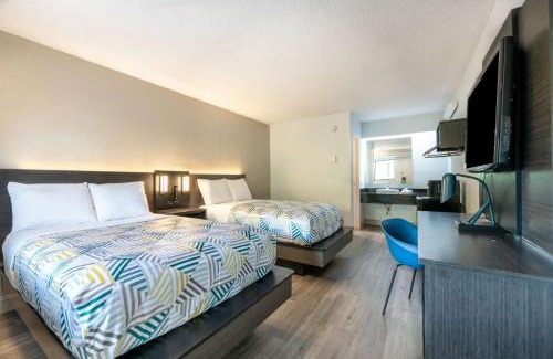 Charlotte Hotel | Motel 6-Charlotte, NC - Coliseum