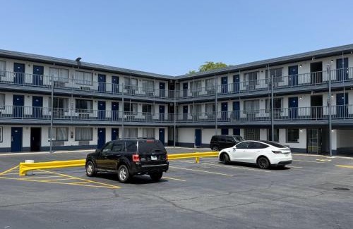 Washington Heights Hotel | Motel 6 Chicago, IL - Halsted