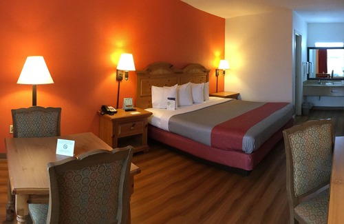 Clarksville Hotel | Motel 6 Clarksville, TN