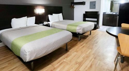 Columbus Hotel | Motel 6-Columbus, GA - Downtown