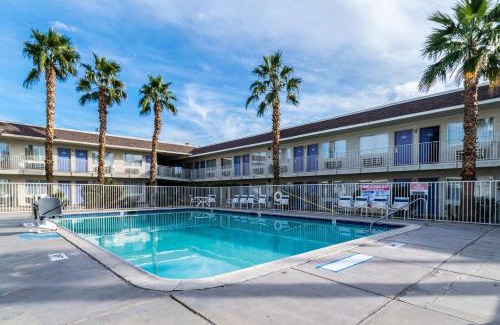 El Centro Hotel | Motel 6-El Centro, CA