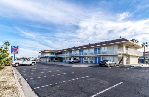 El Centro Hotel | Motel 6-El Centro, CA