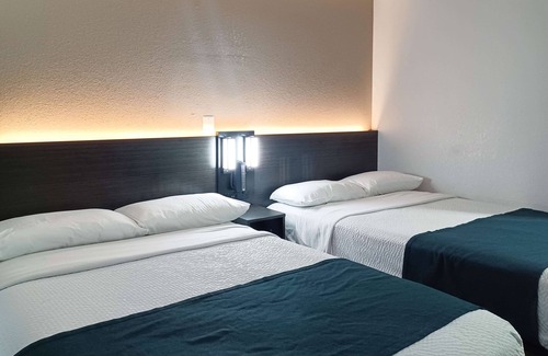 Raisin Hotel | Motel 6 Fresno, CA - Blackstone North