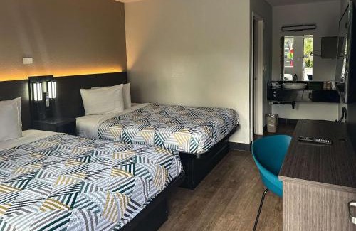 Kissimmee Hotel | Motel 6-Kissimmee, FL - Orlando