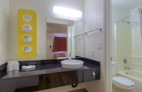 Las Vegas Hotel | Motel 6 Las Vegas, NV – I-15 Stadium