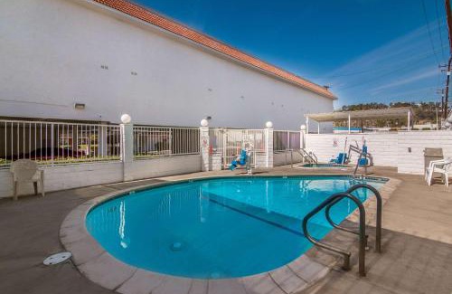 Monterey Park Hotel | Motel 6 Monterey Park