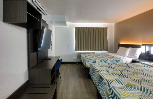 Central Sacramento Hotel | Motel 6 Sacramento, CA - Old Sacramento North