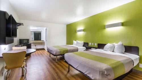 San Marcos Hotel | Motel 6-San Marcos, TX - North