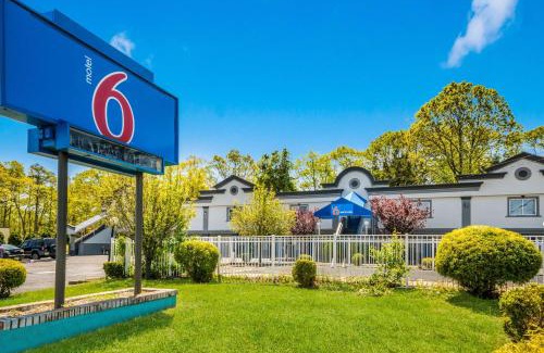 Point Pleasant - Toms River Hotel | Motel 6-Toms River, NJ