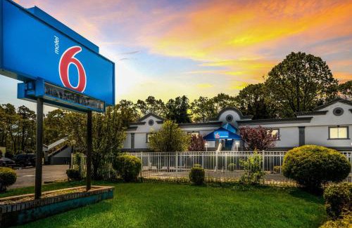 Point Pleasant - Toms River Hotel | Motel 6-Toms River, NJ