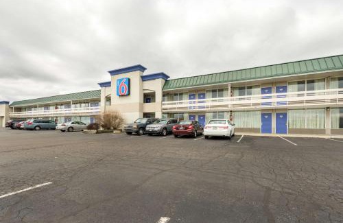 Troy Hotel | Motel 6-Troy, OH