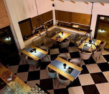 Sumece Hotel | Motel Anić
