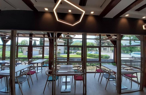 Sumece Hotel | Motel Bajra