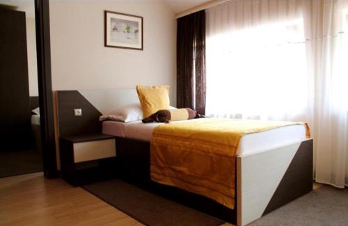 Mali Radic Hotel | Motel Korzo